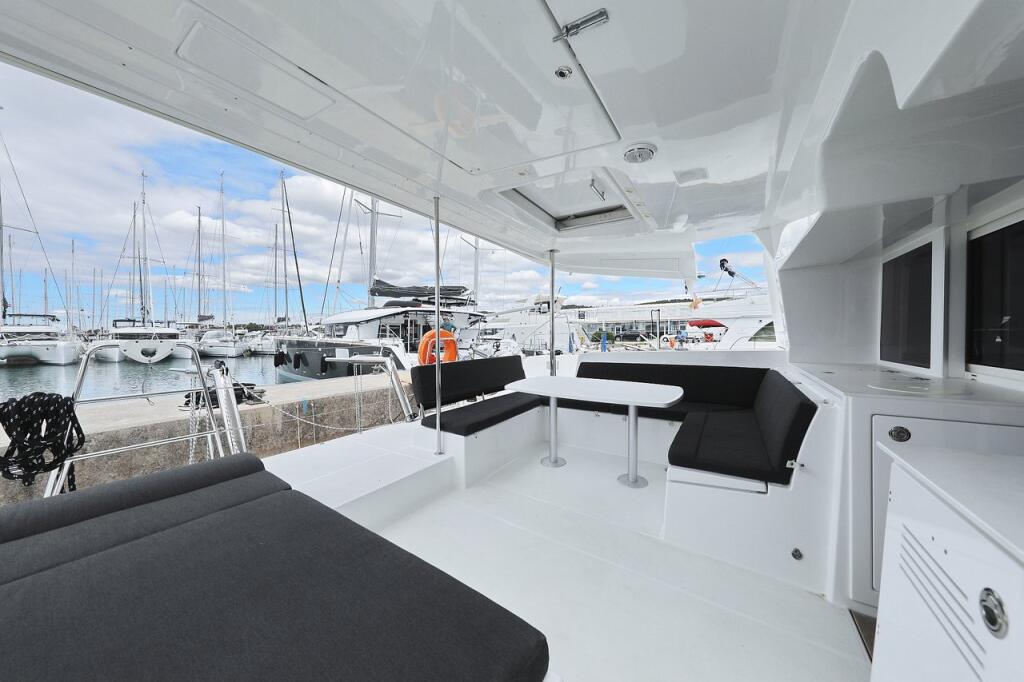 Catamaran 
