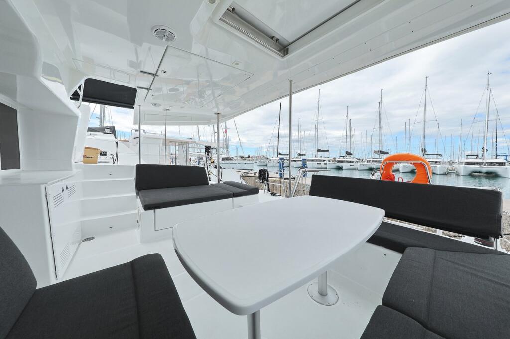 Catamaran 