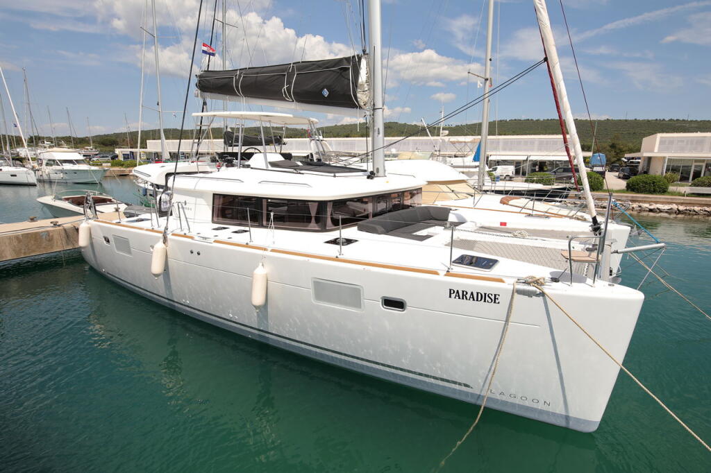Catamaran 