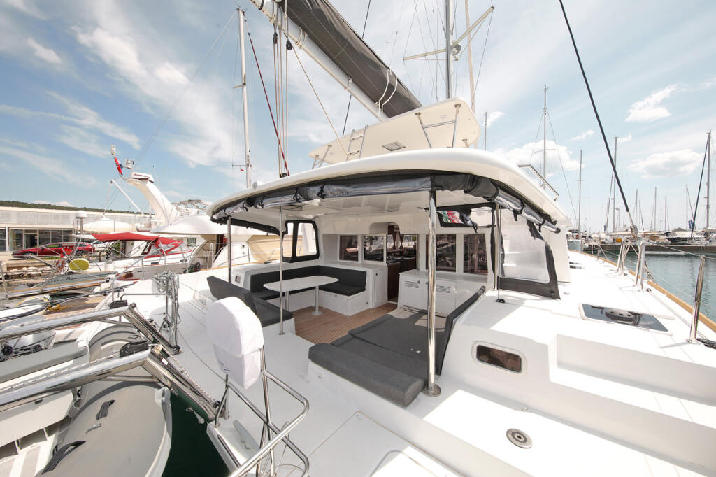 Catamaran 