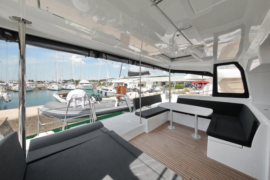 Catamaran 