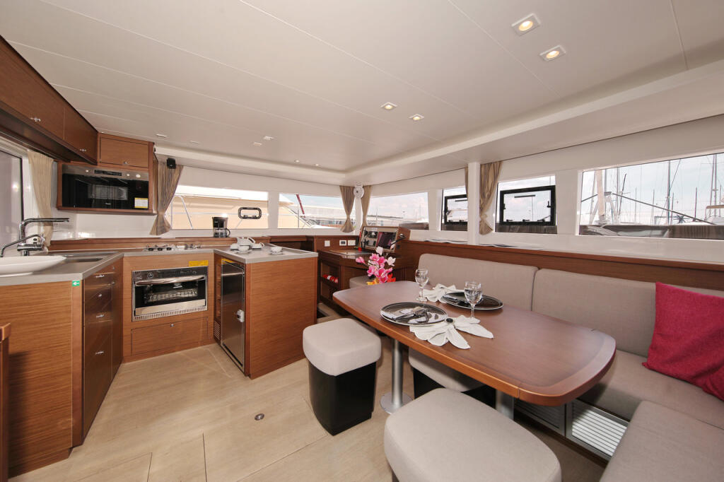 Catamaran 