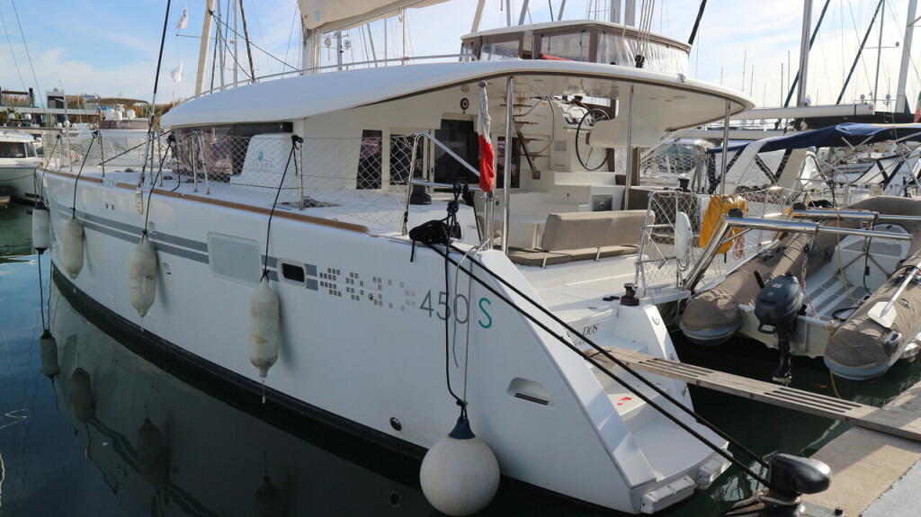 Catamaran 