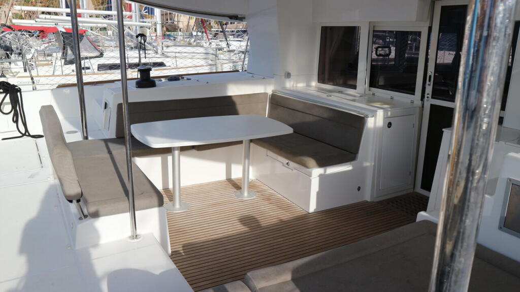 Catamaran 
