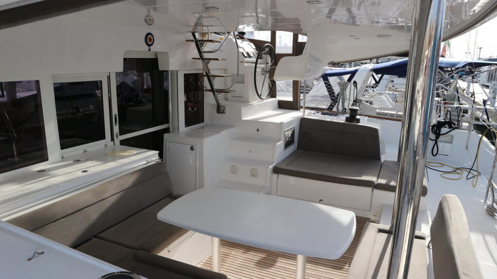 Catamaran 