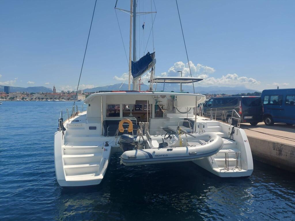 Catamaran 