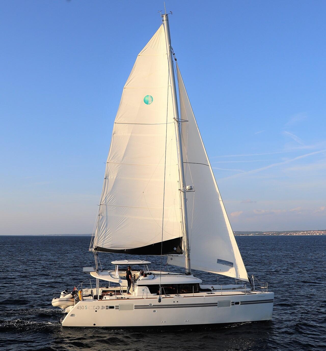 Catamaran 