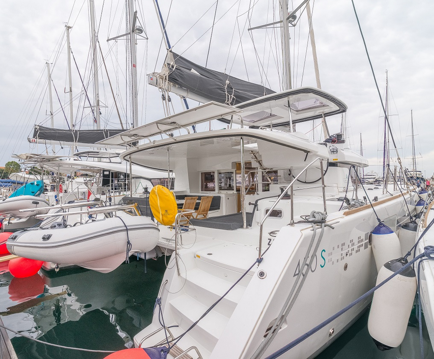 Catamaran 