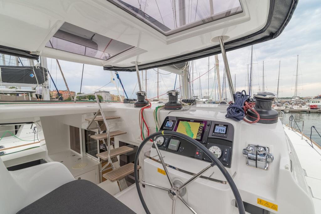Catamaran 
