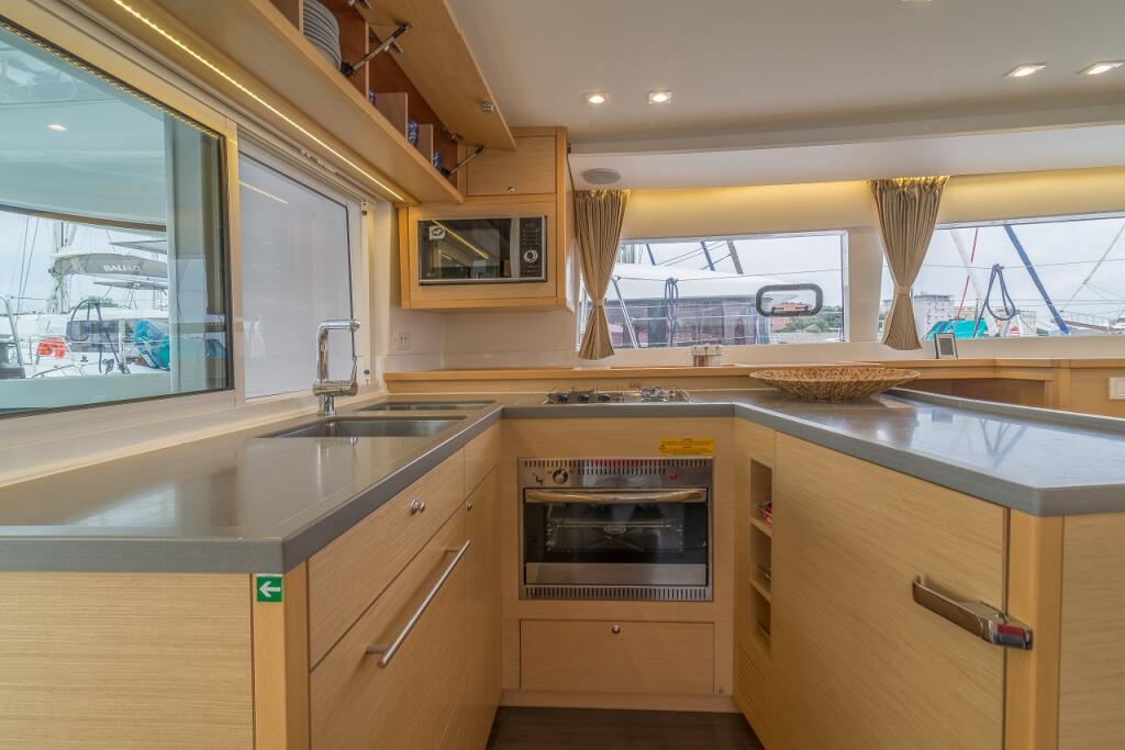 Catamaran 