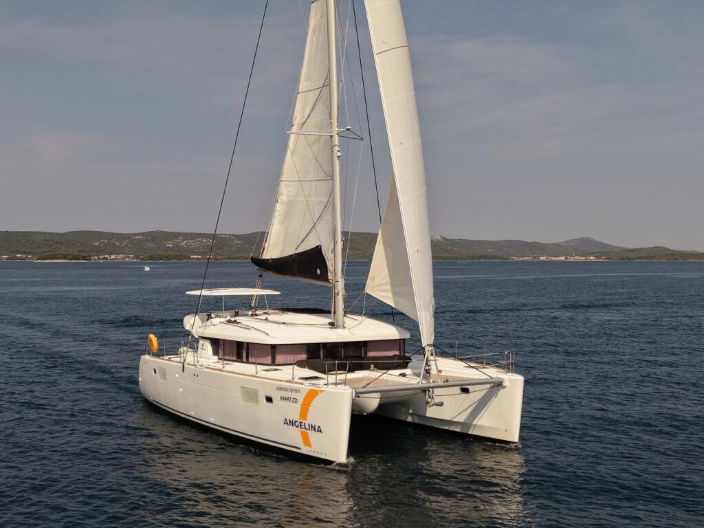 Catamaran 