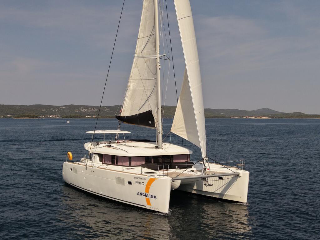 Catamaran 