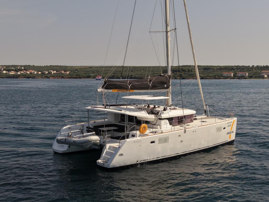 Catamaran 