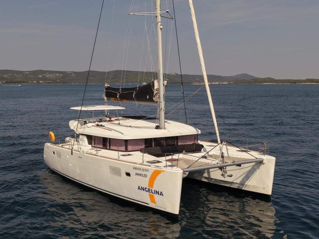 Catamaran 