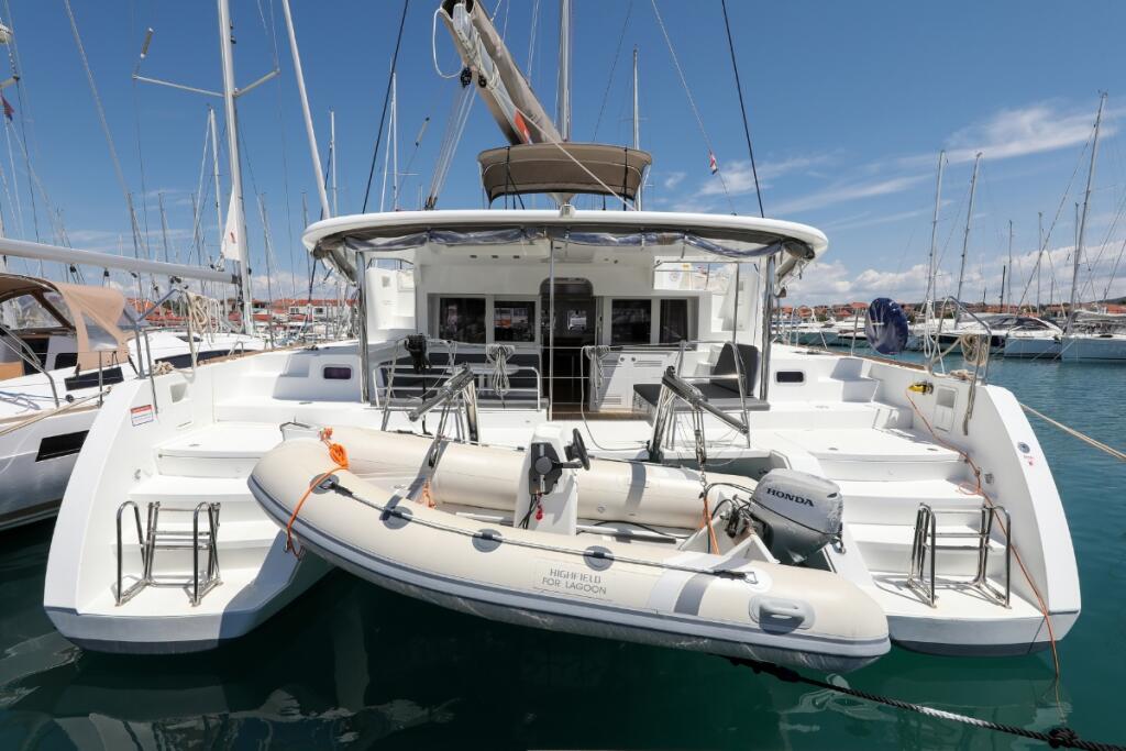 Catamaran 