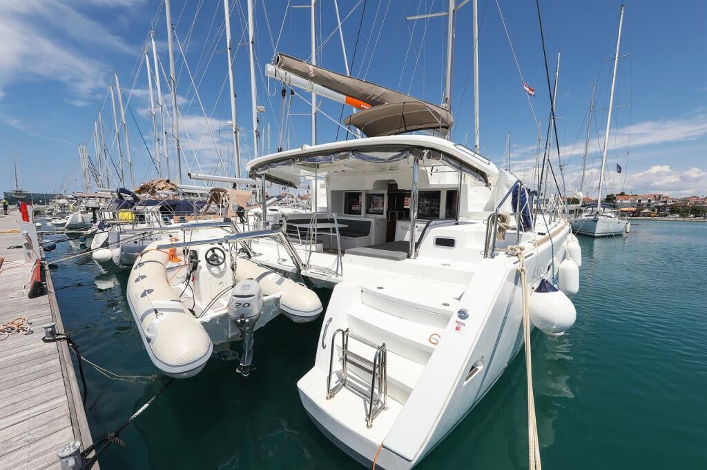 Catamaran 