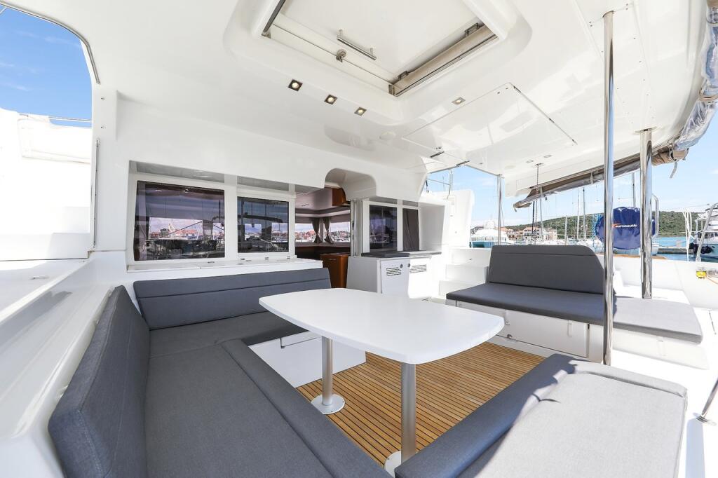 Catamaran 