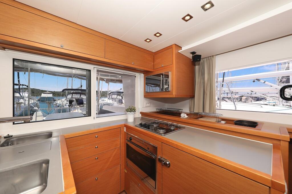 Catamaran 