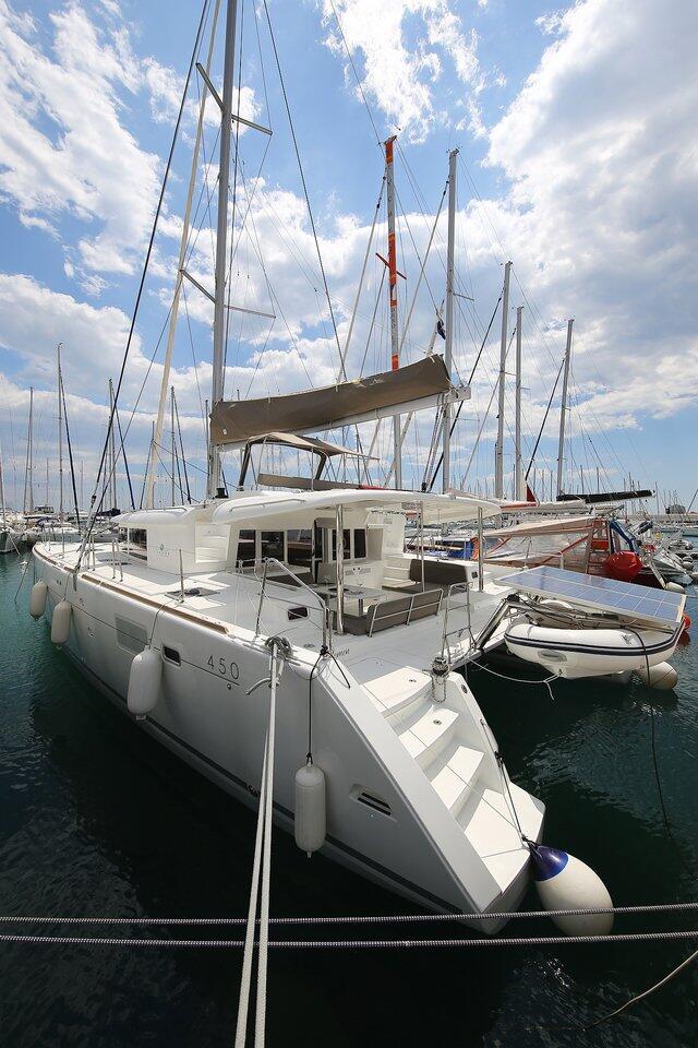 Catamaran 