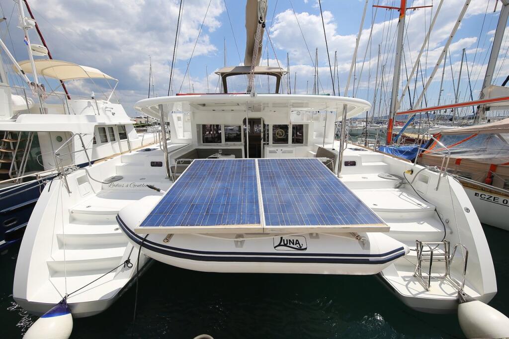 Catamaran 