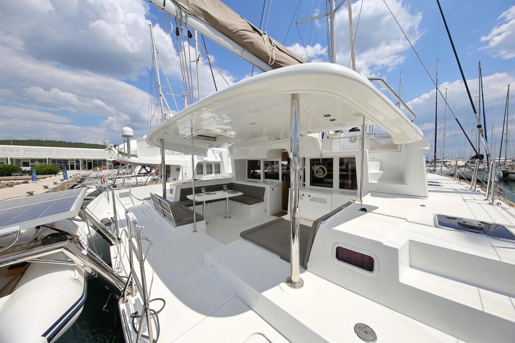 Catamaran 