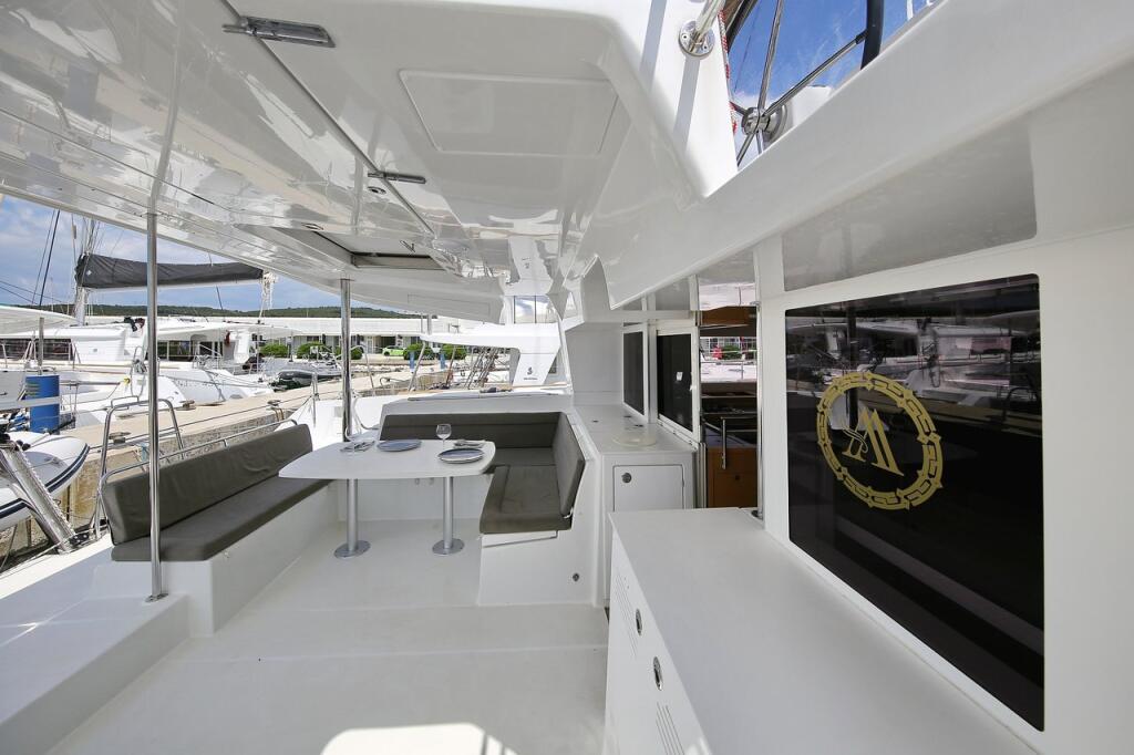 Catamaran 