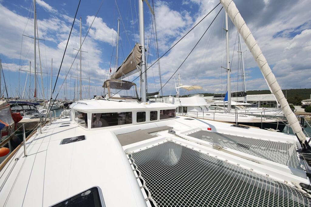 Catamaran 
