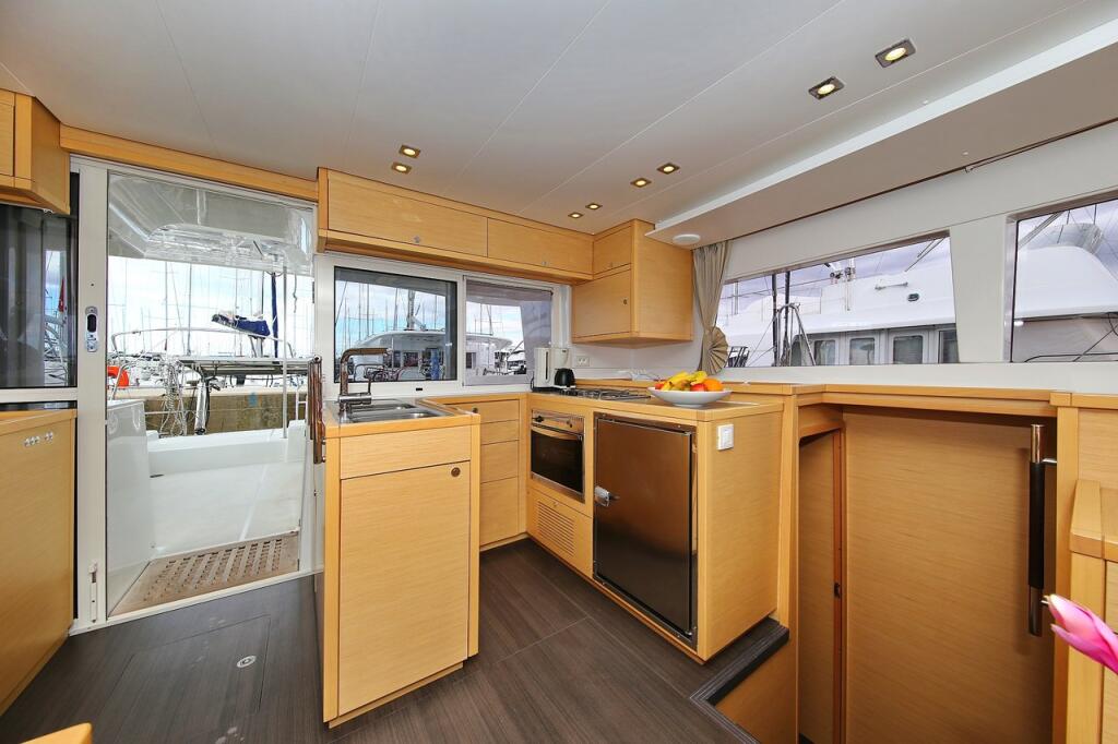 Catamaran 
