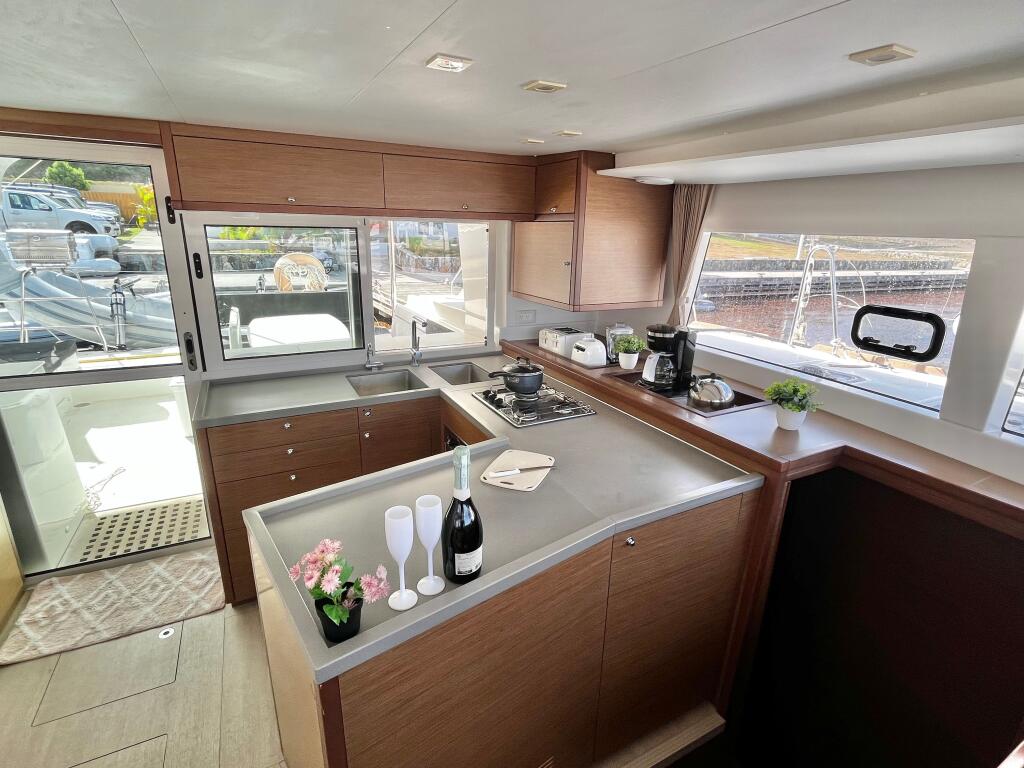 Catamaran 