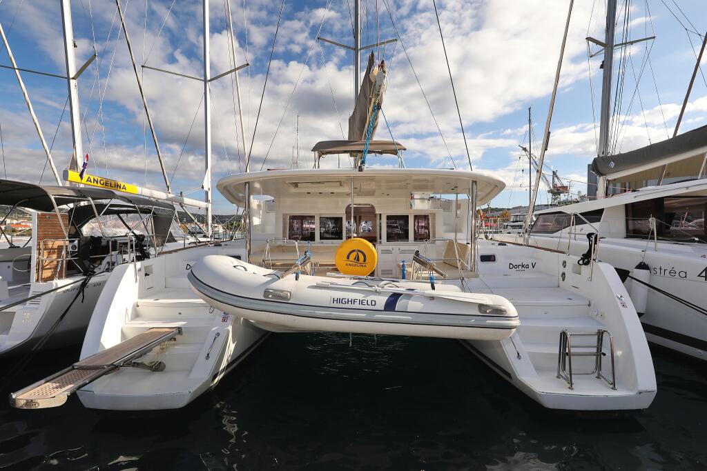 Catamaran 