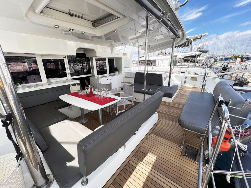 Catamaran 
