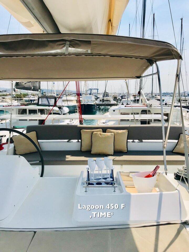 Catamaran 