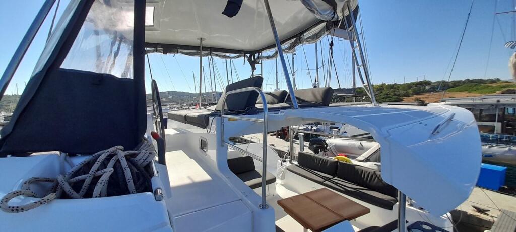 Catamaran 