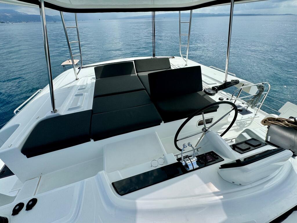 Catamaran 