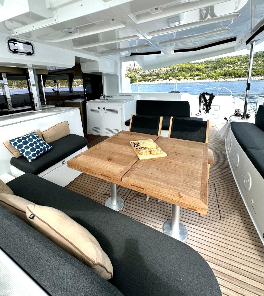 Catamaran 