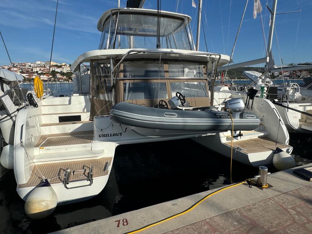 Catamaran 