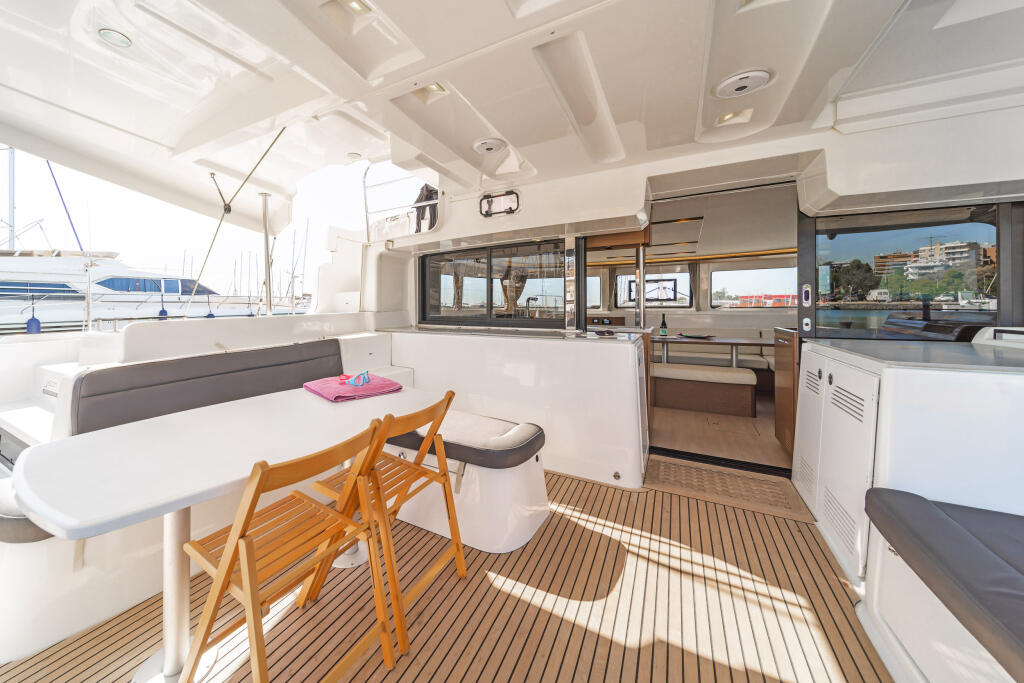 Catamaran 