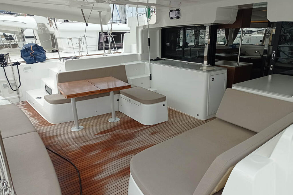 Catamaran 