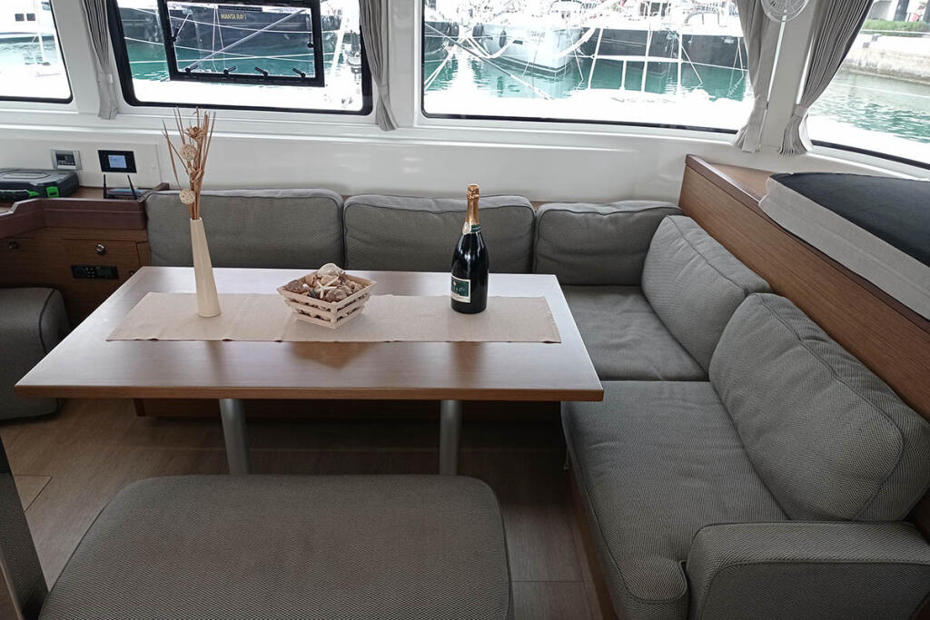 Catamaran 