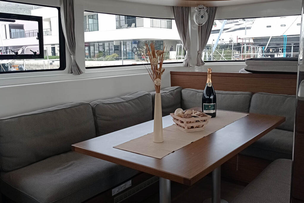 Catamaran 