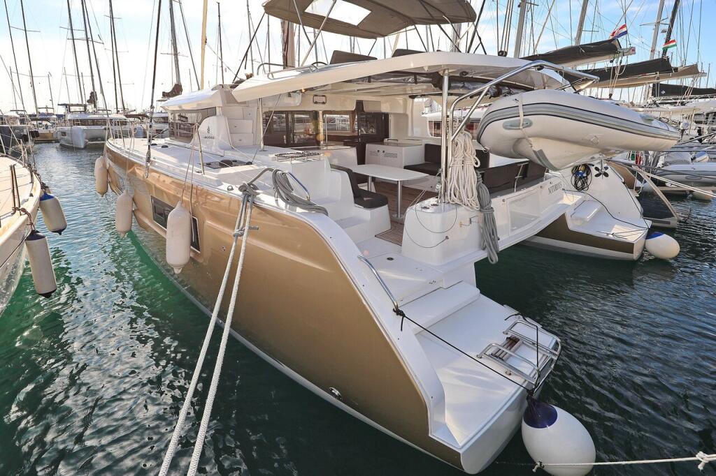 Catamaran 