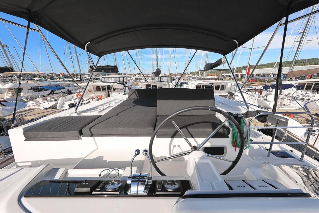 Catamaran 