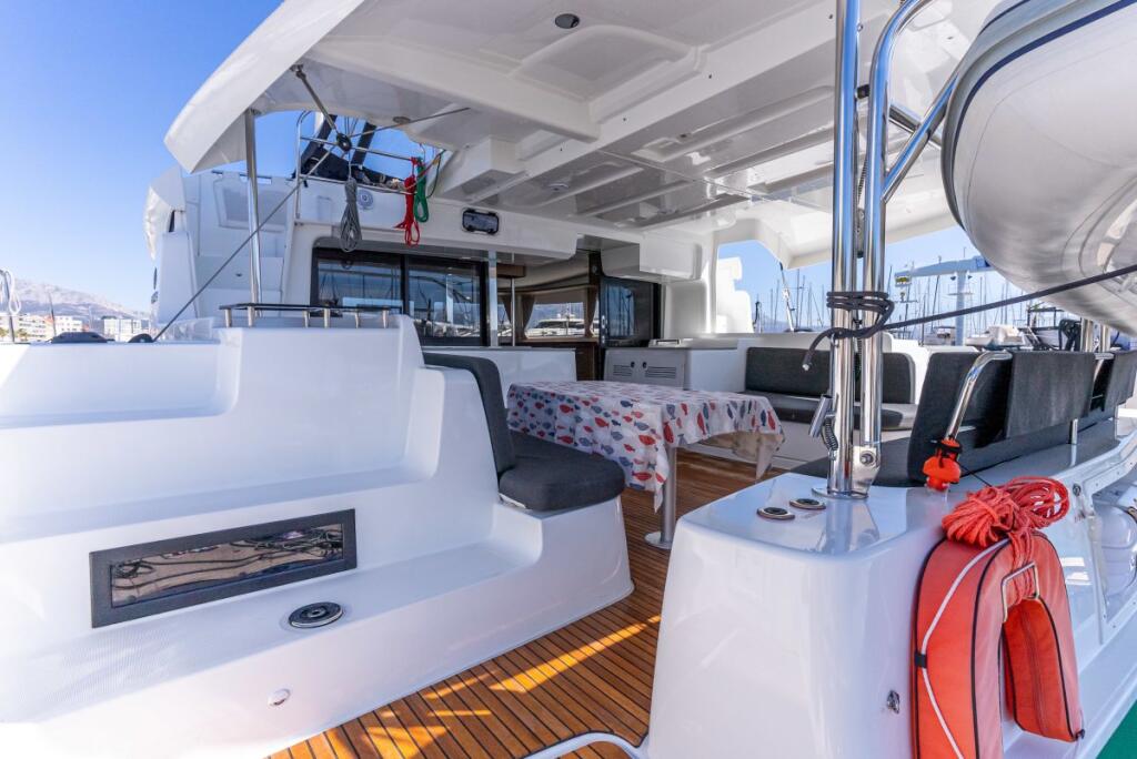 Catamaran 