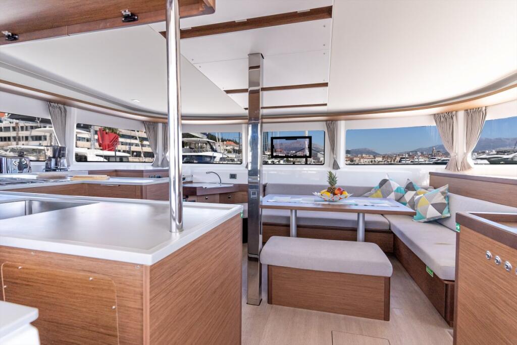 Catamaran 