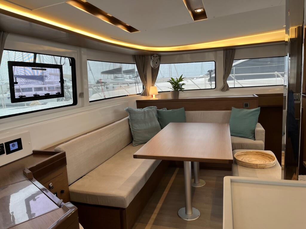 Catamaran 