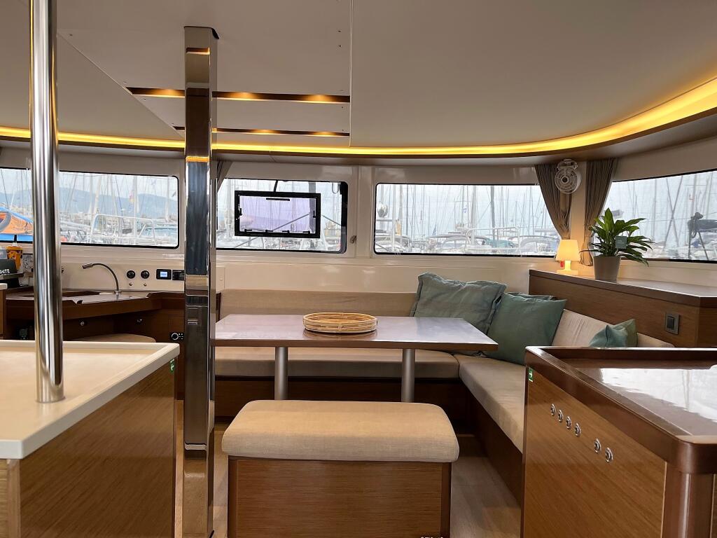 Catamaran 