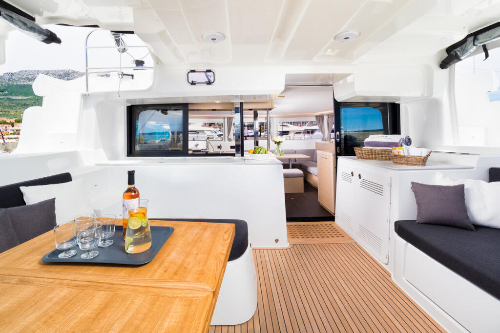Catamaran 