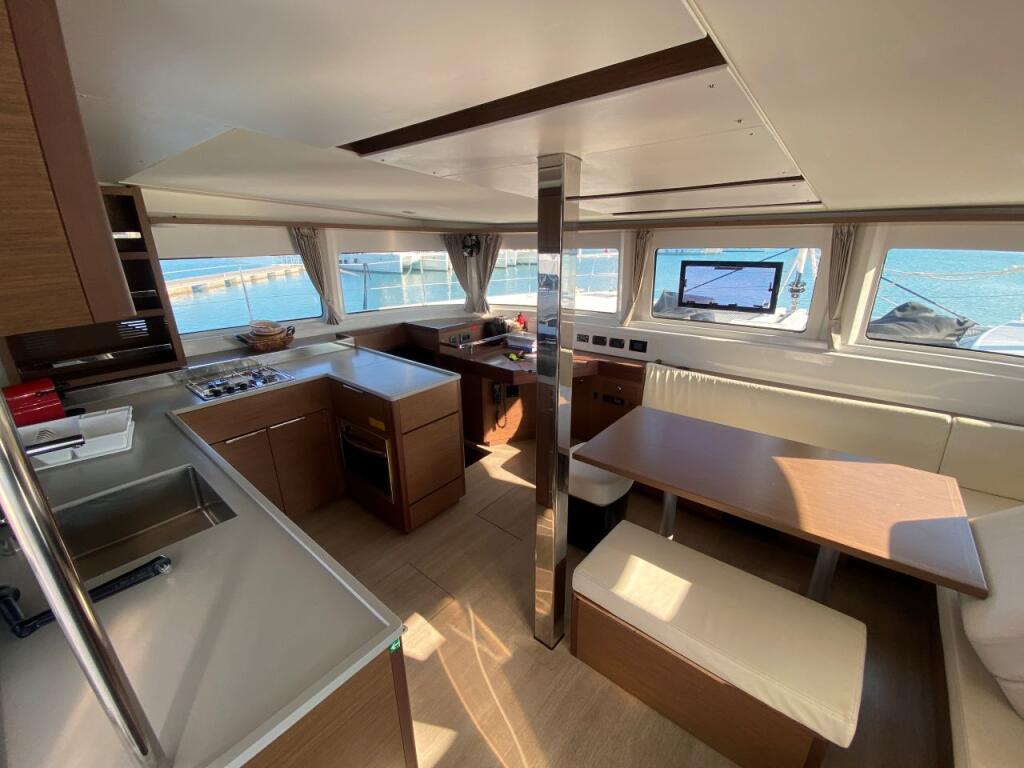Catamaran 