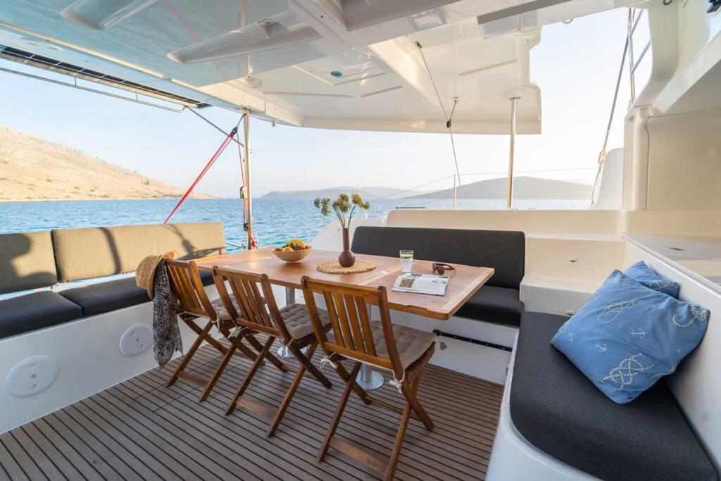 Catamaran 