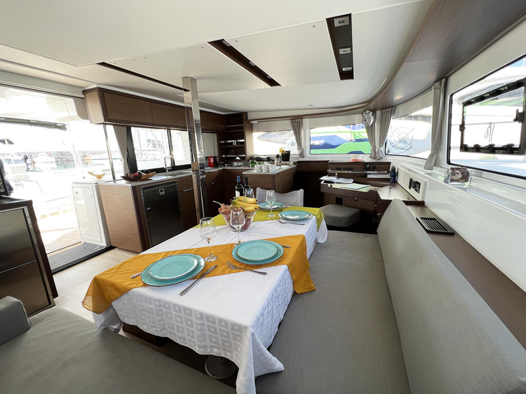 Catamaran 